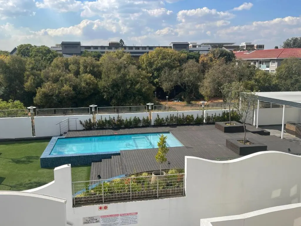 Pool terrace and Johannesburg neighbourhood views